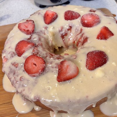 Strawberry Cream Poundcake
