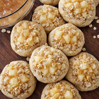 Apple Crumb Cookies (Sugar Cookie Topped With Chunks Of Apple, Streusel, and Drizzled with Caramel)