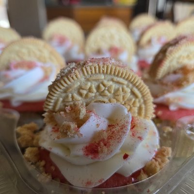 Strawberry Crunch Cupcakes- Standard Size