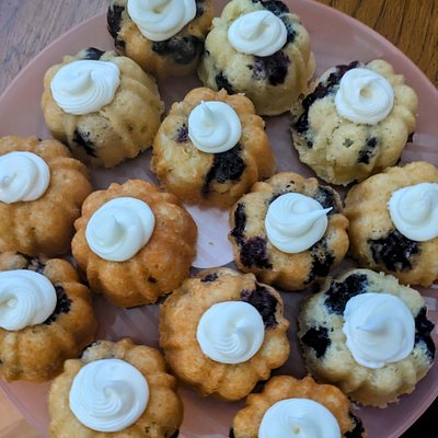 Assorted (12) Pack Of Bundtinis