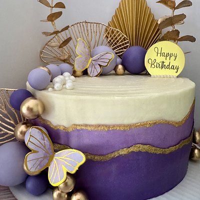 8 Inch Cake