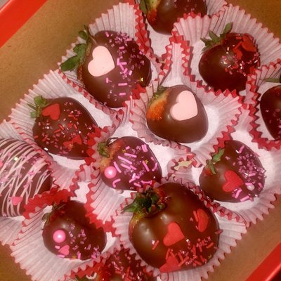 1 Dozen Chocolate Covered Strawberries 