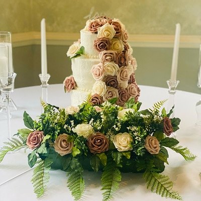 🤍Custom Wedding Cakes Start At🤍