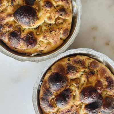 Roasted Garlic & Rosemary Focaccia 9”