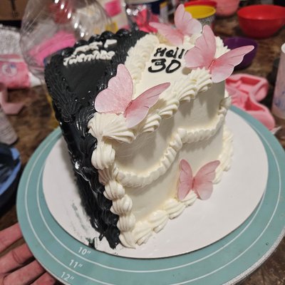 10in Heart Cake With Image