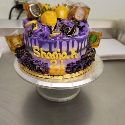 8in Cakes 