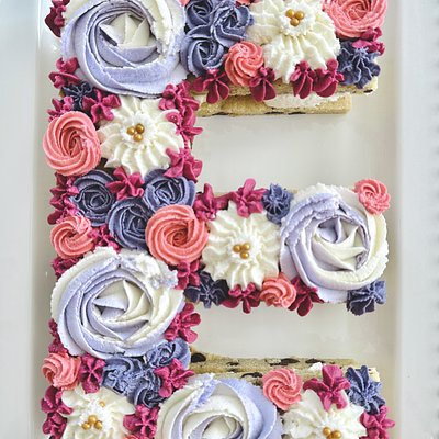 Two Letters/Numbers Double-Layered Cookie Cakes
