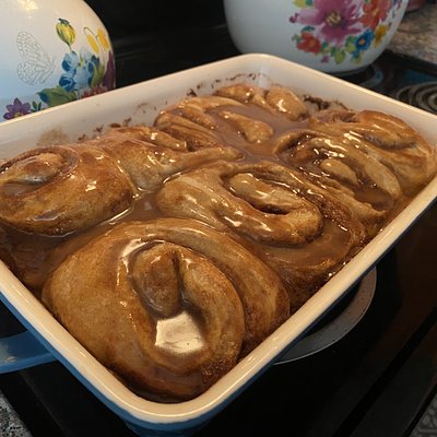 Cinnamon rolls Dozen 