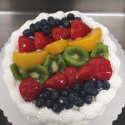 Tres Leches With Fruit (8inch)