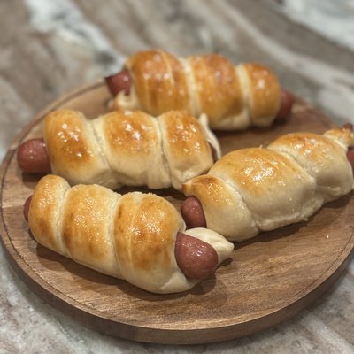 Baked Sourdough Pretzel Hot Dogs (15)