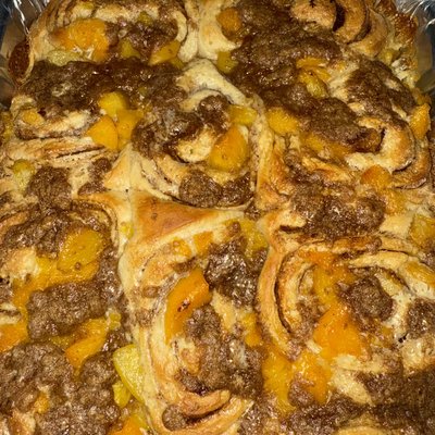 10 Peach Cobbler Cinnamon Rolls