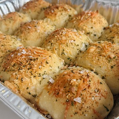 Parmesan Garlic Sourdough Dinner Rolls - 12 Count