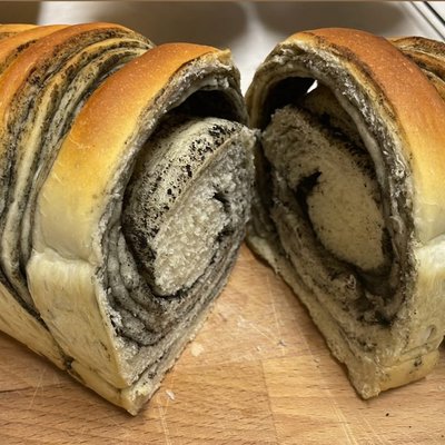 Black Sesame Bread Loaf