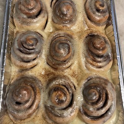 XL Cinnamon Roll Tray - 9 Ct