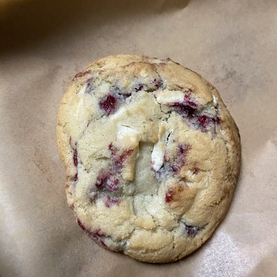 Raspberry And White Chocolate Cookie