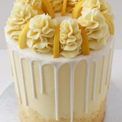 Lemon Cheesecake Cake 