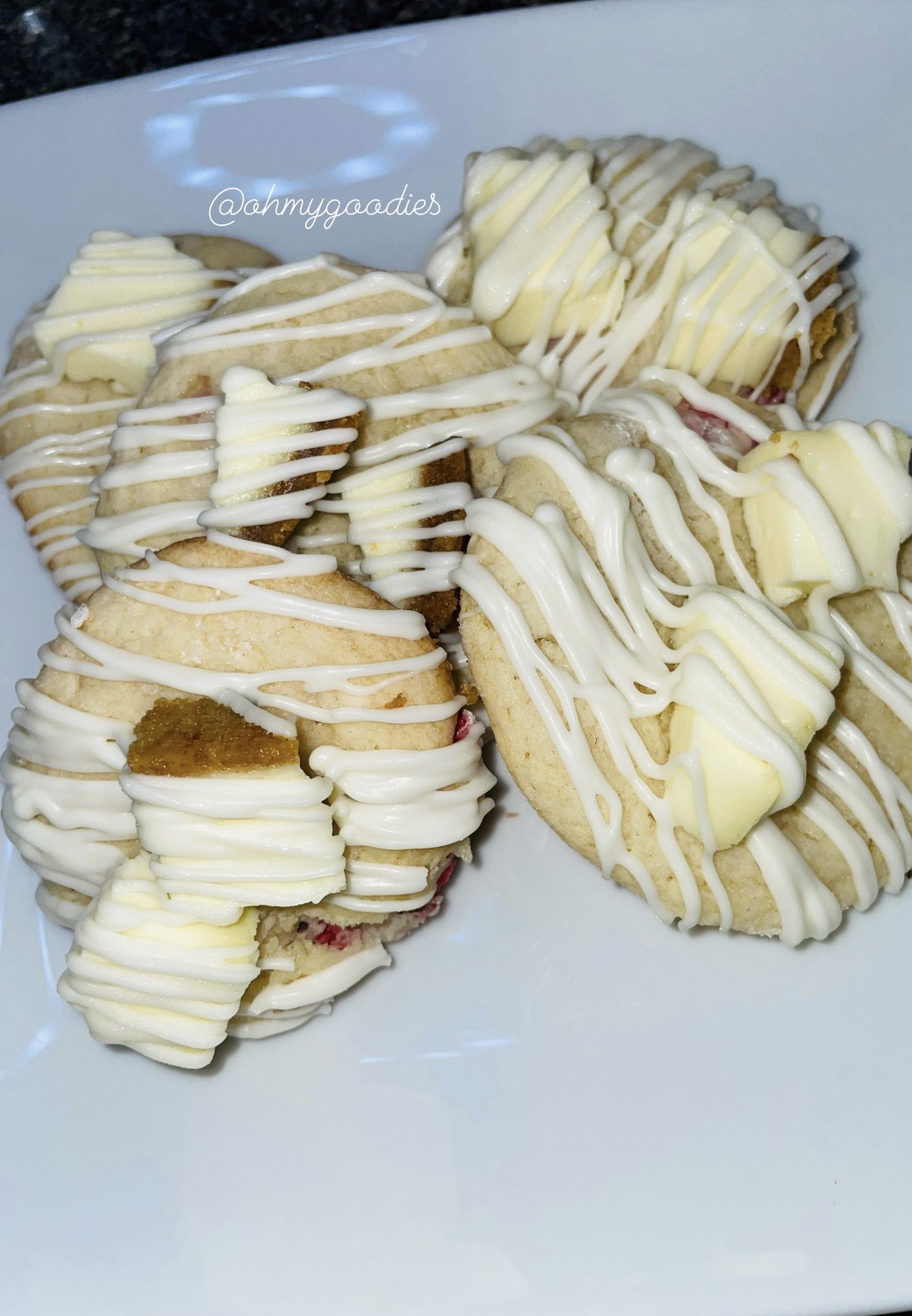 Strawberry Cheesecake Cookies