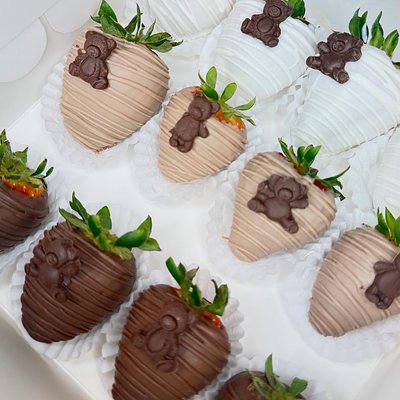 Chocolate covered strawberries (dozen )