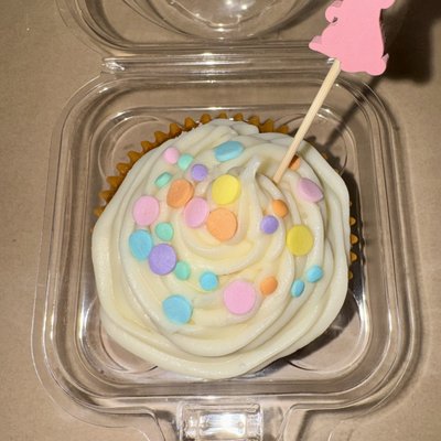 Carrot Cupcakes With Cream Cheese Frosting (A Dozen) 