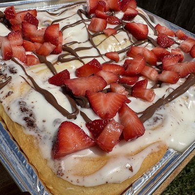 4 PK Chocolate Covered Strawberry Cinnamon Rolls
