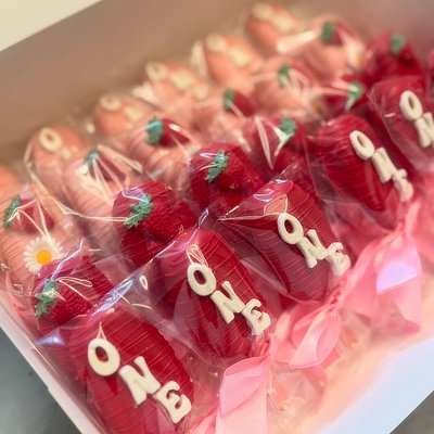 Cake Pops/ Cakesicles 