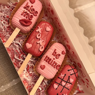 Cakesicles