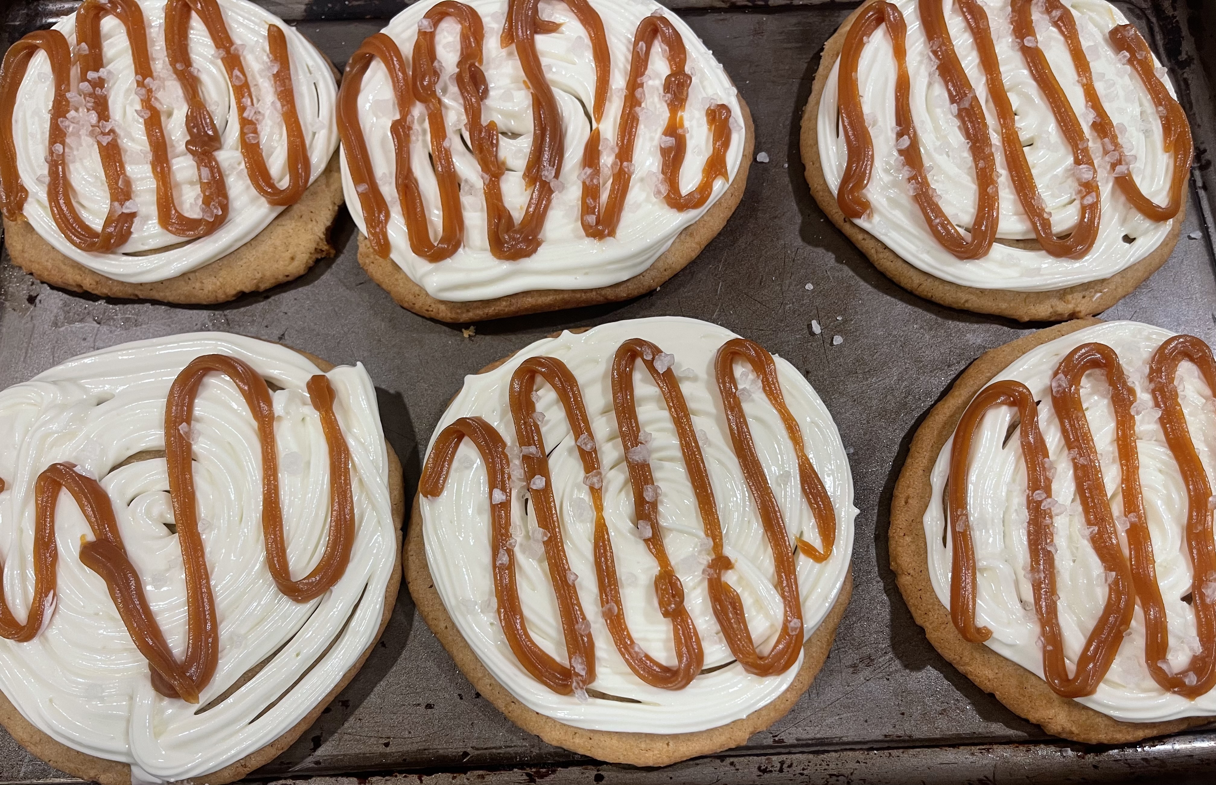 Salted Caramel Cheesecake Cookies