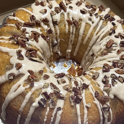 Caramel Apple Pecan Pound Cake