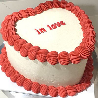 25 Serves Heart Shaped Cake 