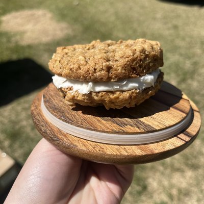 Oatmeal Cream Pie - Single 