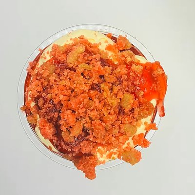 Banana pudding, strawberry 