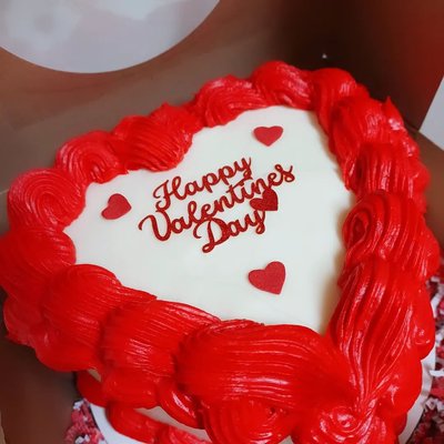 6 Inch Heart Shape Cake 3 Layers W/topper