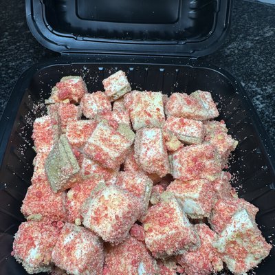 Strawberry Crunch cheesecake Bites 