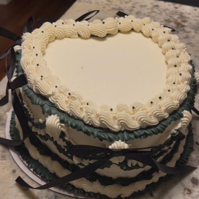 8 Inch Heart Cake