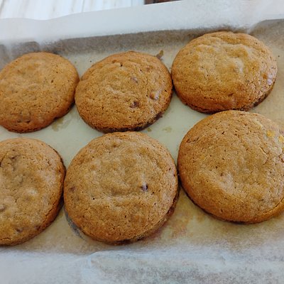 Chocolate Chip Stuffed Caramel Cookies