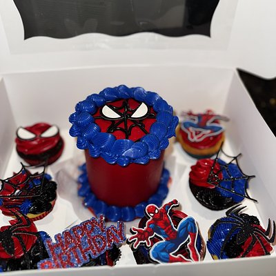 Bento Box With 8 Cupcakes♥️