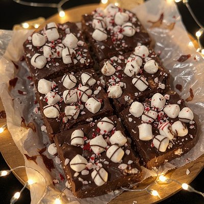 Peppermint Hot Chocolate Fudge