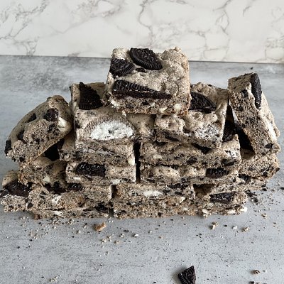 Cookies & Cream Blondie Pan