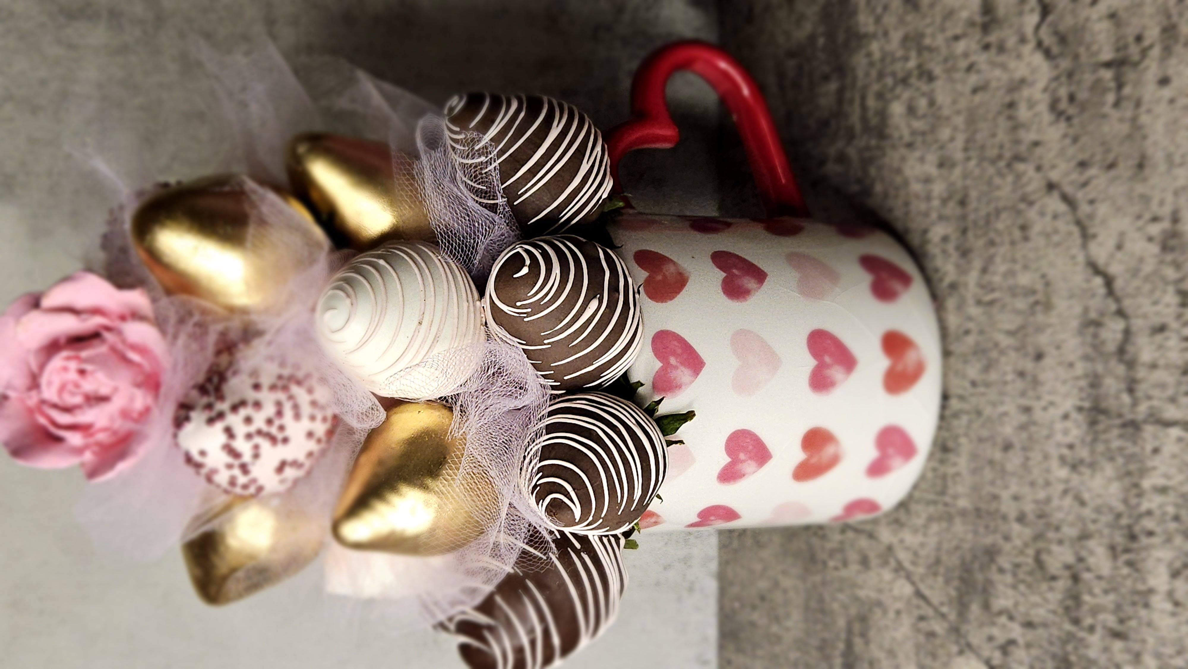 Valentine Gifts Basket