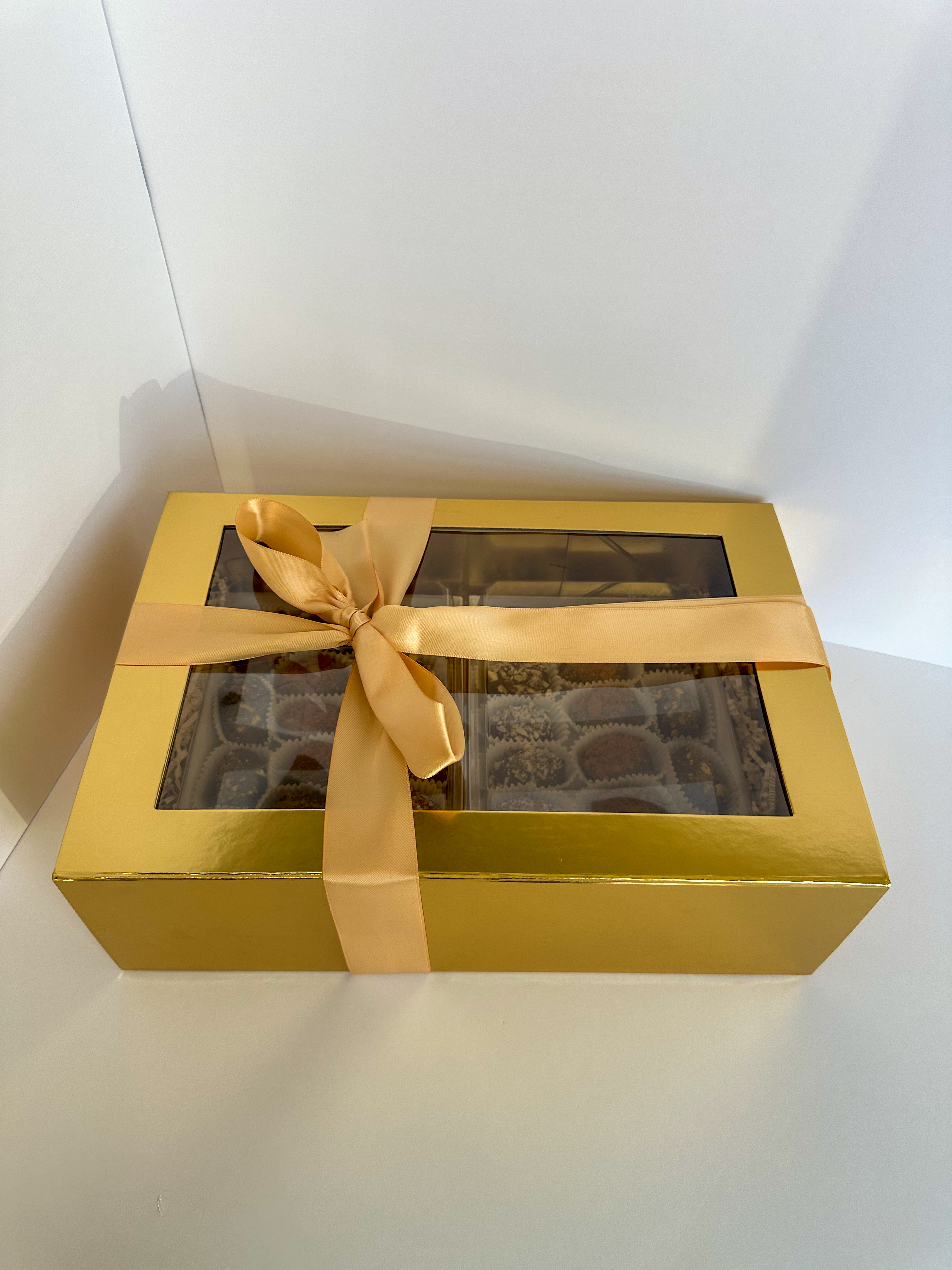 Luxury 32-Date Gift Box