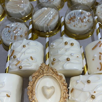 Dozen Dipped Marshmallows 