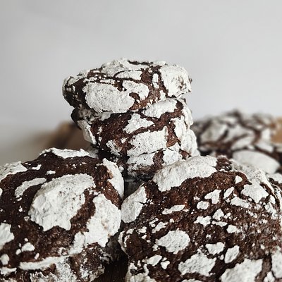Chocolate Crinkle Cookie