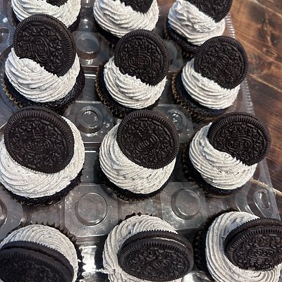 Cookies And Cream Cupcakes 