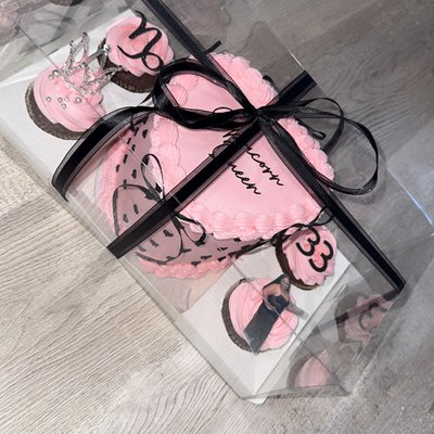 4” Bento Box With 2 Or 4 Cupcakes 