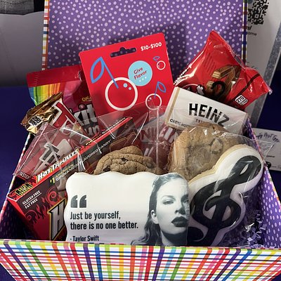 🌟Care Packages🌟🥳Celebration Boxes🥳 