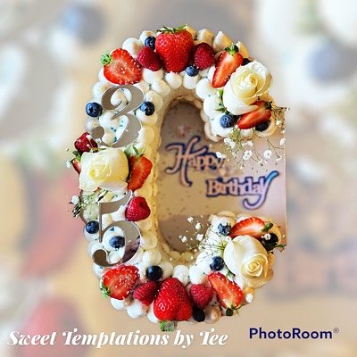 Letter or Number cakes