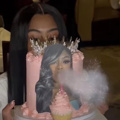 Glitter Blow Out Cake