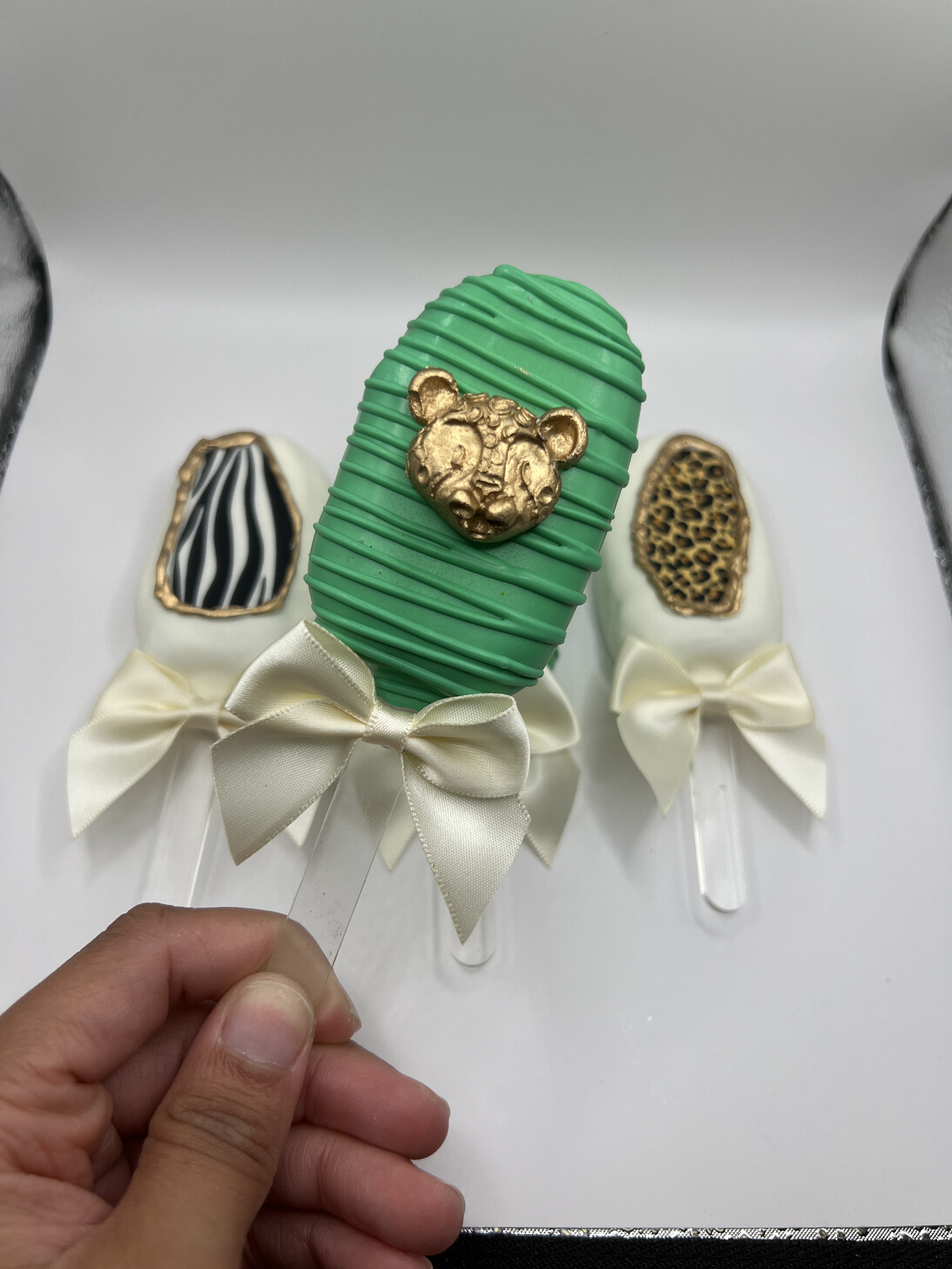 Cakesicles 