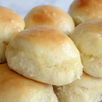 Butter YEAST ROLLS [12]
