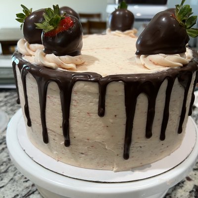 8 Inch 2 Tiered Cake